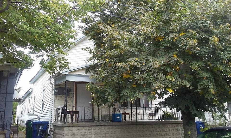 Exterior of the two-family home at 105 Detroit St, Buffalo NY