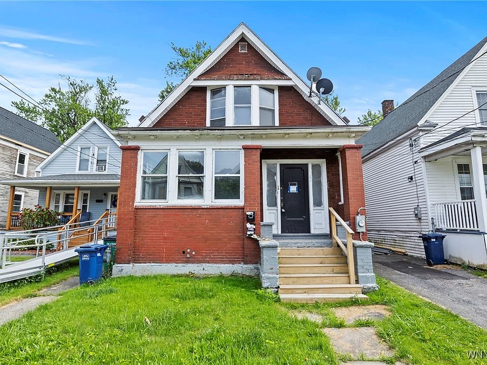 Exterior of the multi-family home at 49 Urban St, Buffalo NY